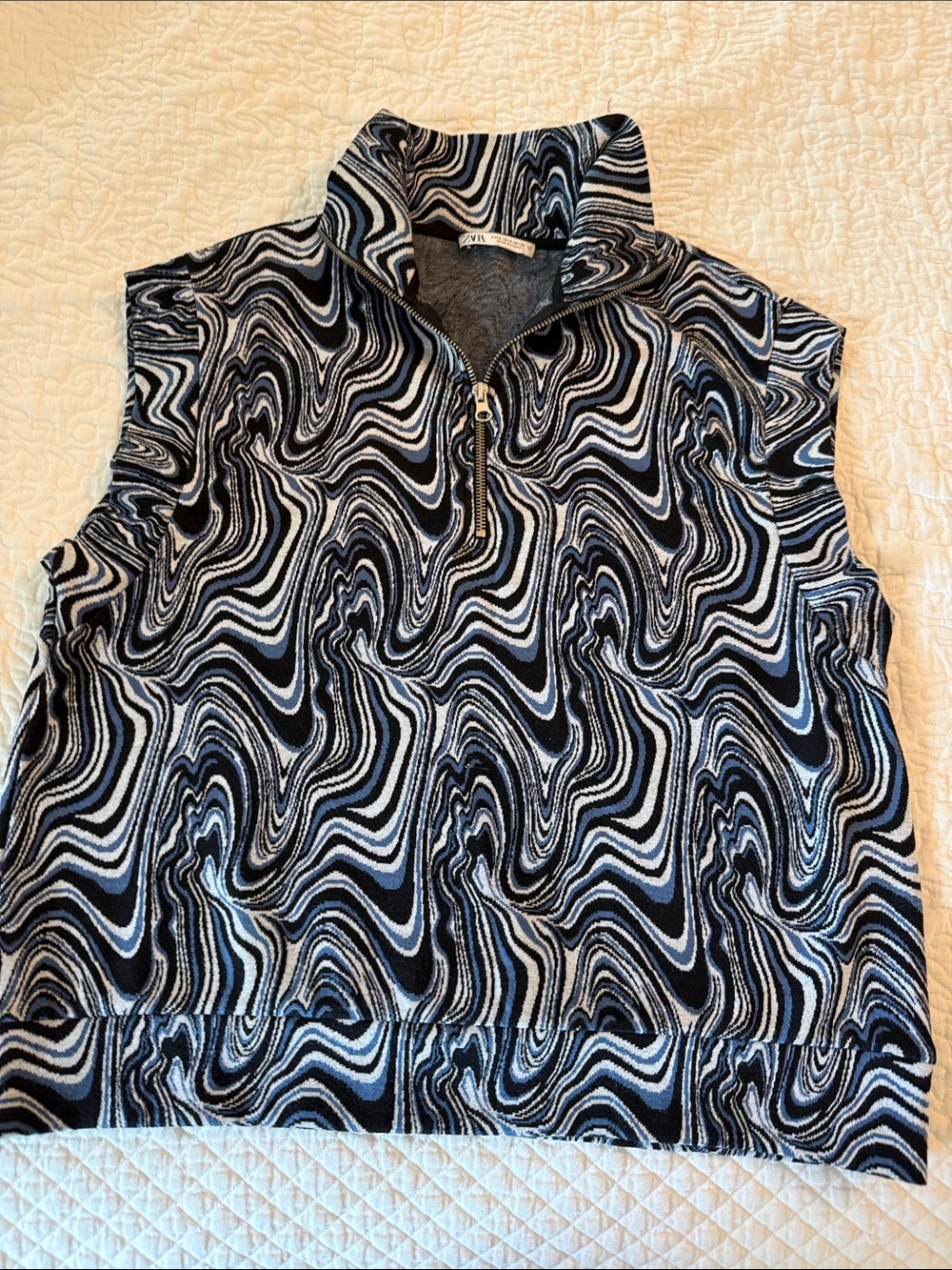 Zara Black and White Swirl Zip-Up Sleeveless Top